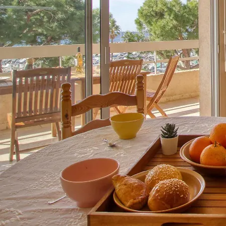 Le Port Des Lecques By Interhome